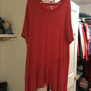 🚨 PRICE IS FIRM 🚨🧡 Super cute stretchy top, flare bottom - NWOT!